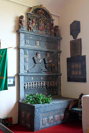Pelynt - Buller Tomb Chest 1616